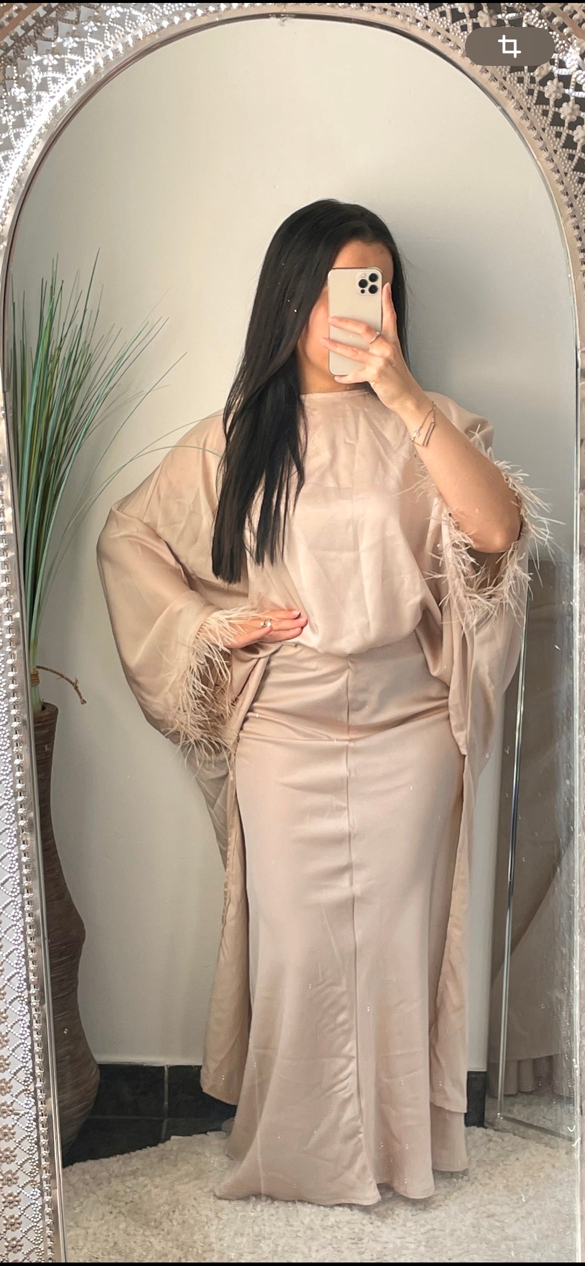 Glass - Ensemble top et jupe beige avec plume