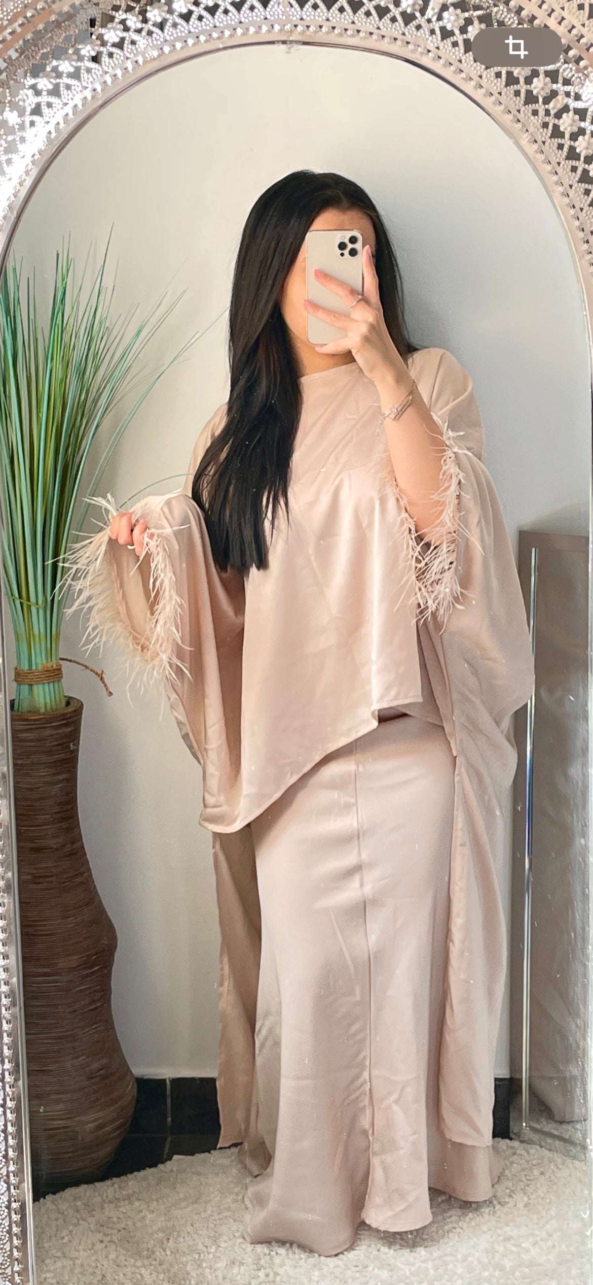 Glass - Ensemble top et jupe beige avec plume