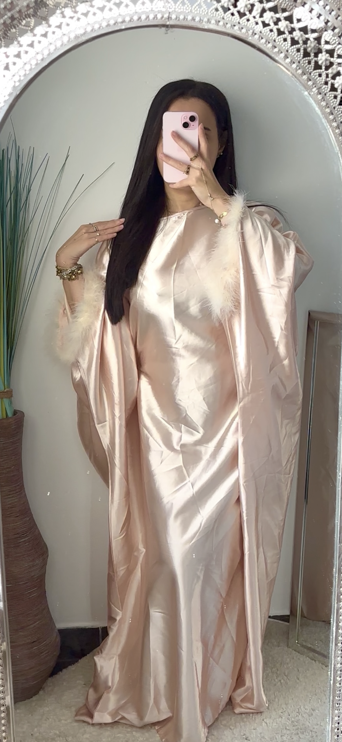 ELVIRA - ABAYA SATIN À PLUME
