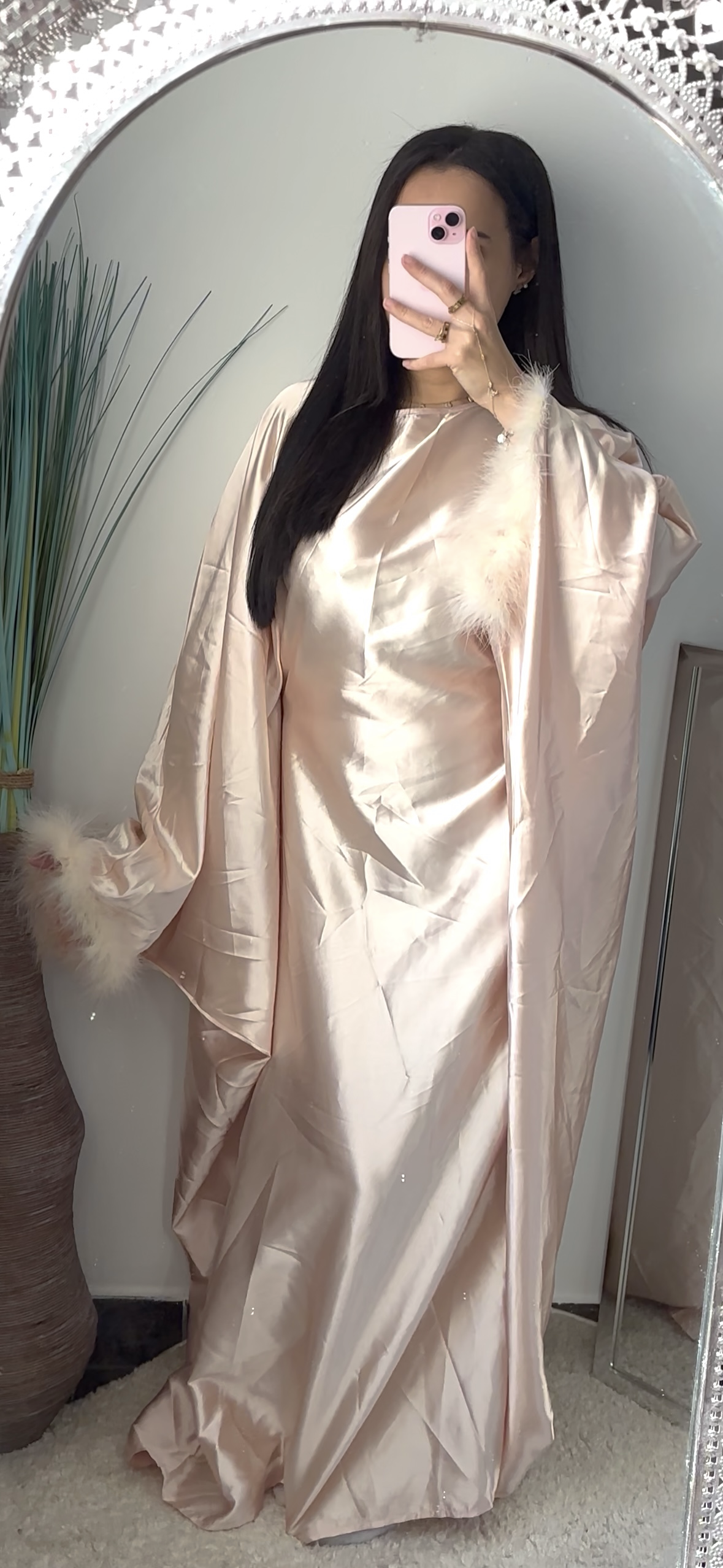 ELVIRA - ABAYA SATIN À PLUME