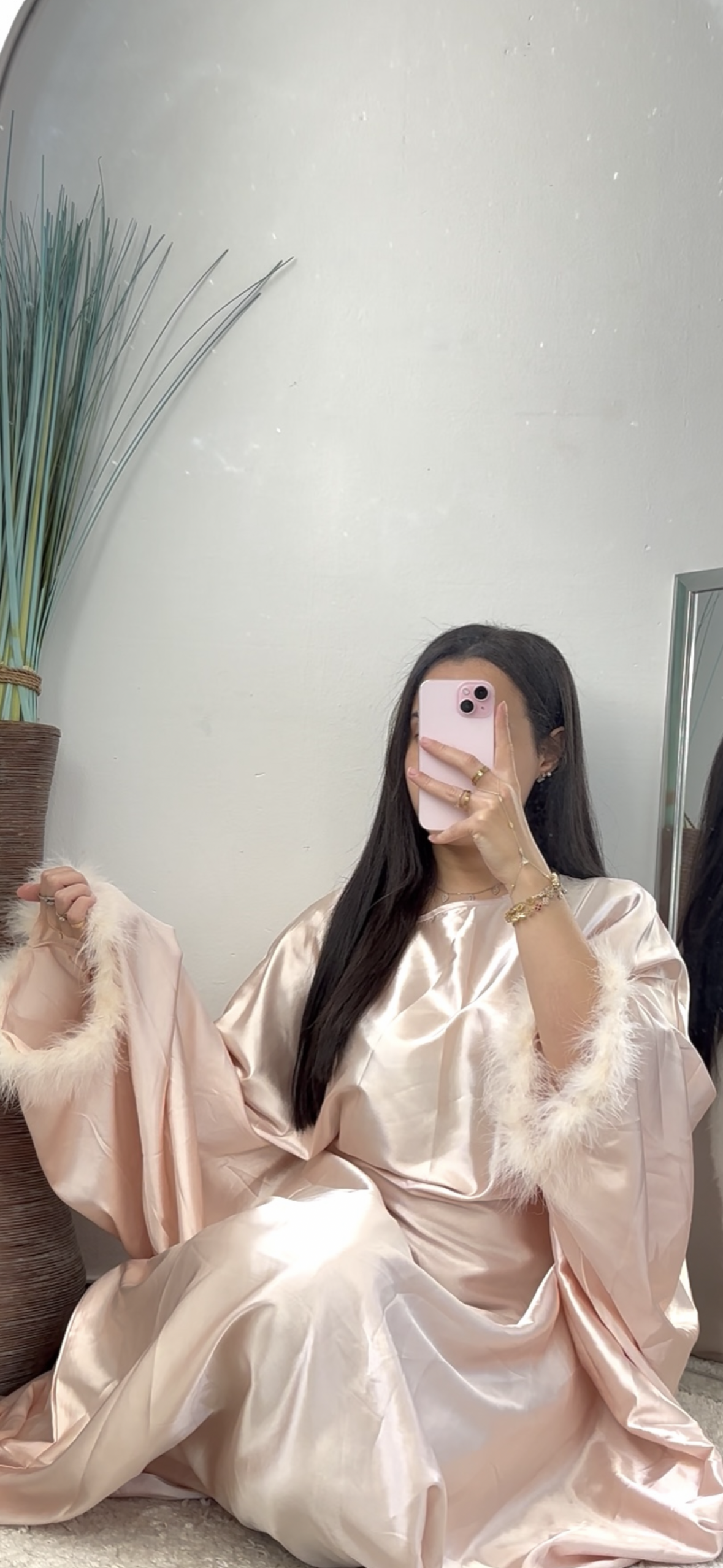 ELVIRA - ABAYA SATIN À PLUME